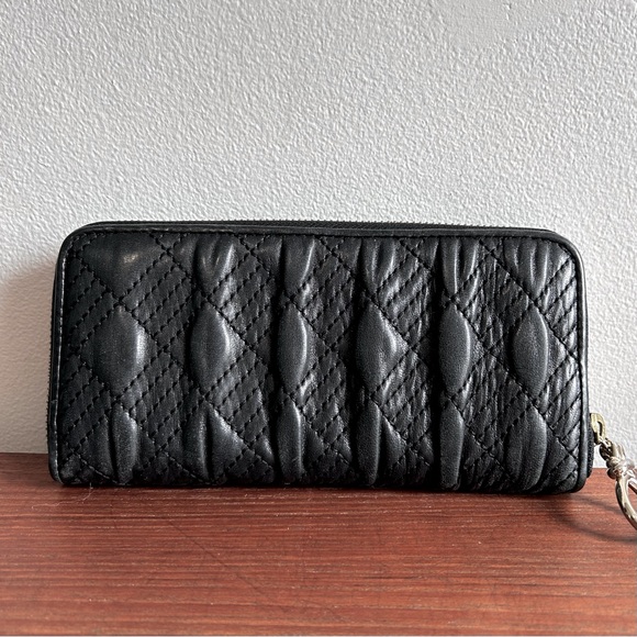 Cole Haan Black Leather Wallet w/Gold Hardware - Picture 5 of 12